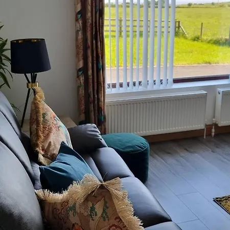Grace'S Place With Hot Tub & Games Room Carrickfergus Exterior photo