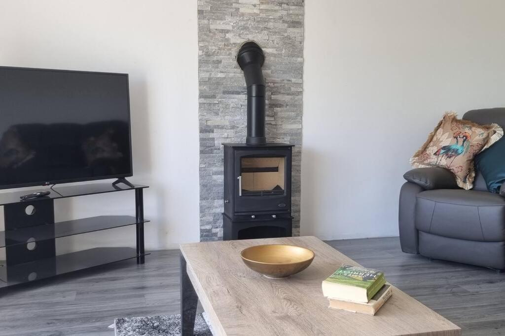 Grace's Place With Hot Tub & Games Holiday home *